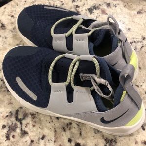 Nike boys slip on sneakers